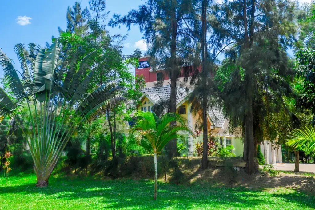 Ado Hotel