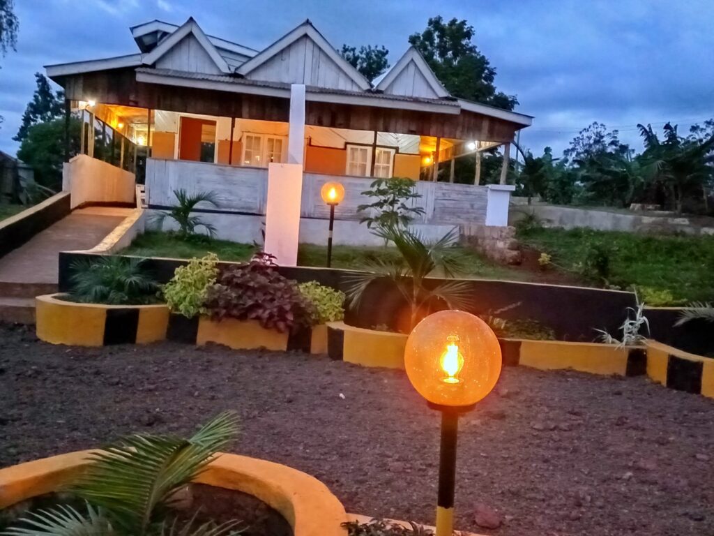 Violet Palms Resort Meru